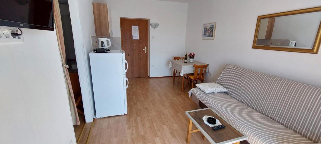 Milijana Apartments Rab Rab Town Exteriör bild